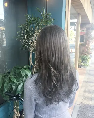 ロング 高橋 実咲のヘアスタイル