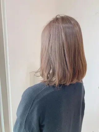 セミロング カラー 白髪ぼかしハイライト 柳川拓哉のヘアスタイル