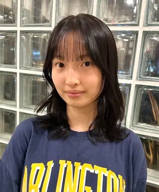 ミディアム カラー 遠藤 日和のヘアスタイル