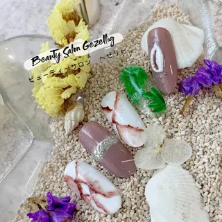 ネイル ビューティーサロン ヘゼリヒのネイルデザイン