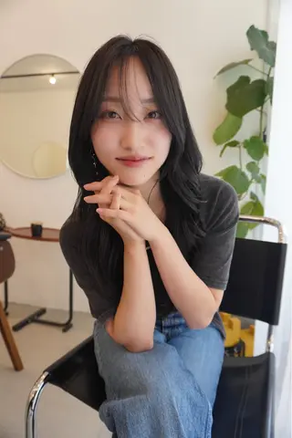 ロング コテ巻き/パーマ/艶 透明感/荻原凜太郎のヘアスタイル