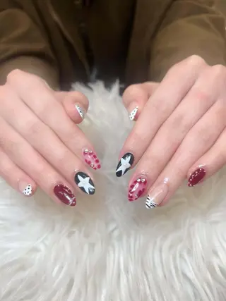 ネイル ミン ゴテゴテネイルのネイルデザイン