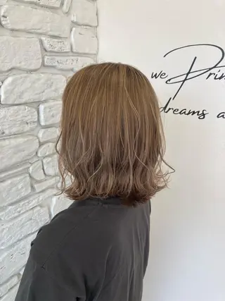 ショート カラー 浅岡 のどかのヘアスタイル