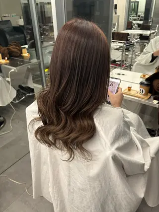 ロング ナンバーナイン所属・佐藤 莉子のヘアスタイル