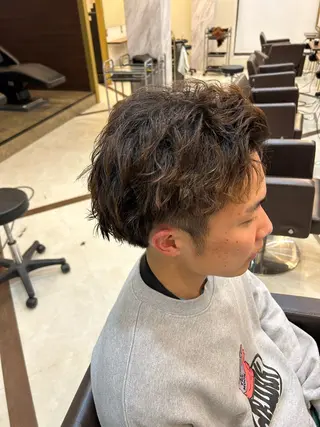 パーマ 善財 康葵のヘアスタイル
