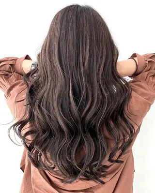 セミロング 公式 Ease by amble luxeのヘアスタイル