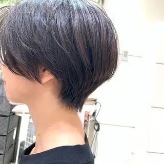 ショート MODEks eau 佐藤優志のヘアスタイル