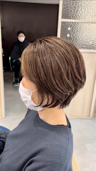 ショート メンズバレイヤージュ 斉藤春のヘアスタイル