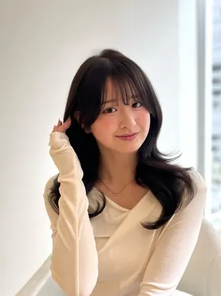 ロング ♥️透明感×抜け感 ベージュ/佑珠♥️のヘアスタイル