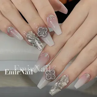 ネイル Emir Nailのネイルデザイン