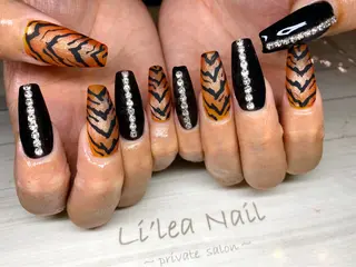 ネイル Li'leaNail AINAのネイルデザイン
