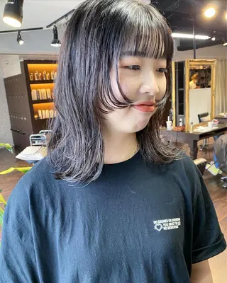 セミロング カラー ヘアアレンジ 韓国ヘア×髪質 改善🇰🇷シオリのヘアスタイル