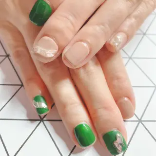 ネイル Mizuliネイル 眉毛メイクのサロンのネイルデザイン