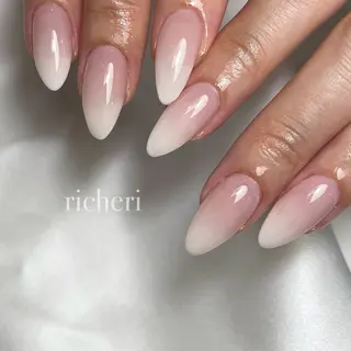 ミディアム ネイル richeri beautyのネイルデザイン