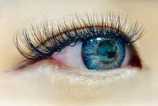 マツエク・マツパ RALLY＋所属・RALLY＋オーナー 橘のマツエク・マツパデザイン