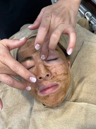 XXXY'S　COLOR FEEL　facial & nail所属・サイズカラーフィール おまみのエステ・リラクイメージ