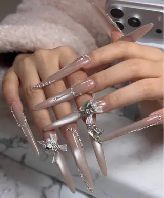 ネイル THE ONE 鈴木のネイルデザイン