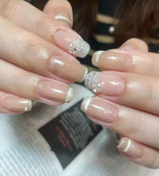 ショート 🫧Sunrich lu🤍のネイルデザイン