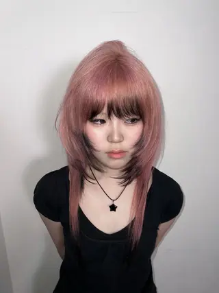 ロング AIRA/ブリーチ ‪/透明感カラーのヘアスタイル