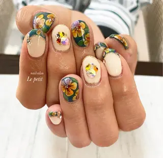 ネイル 石野 広佳のネイルデザイン