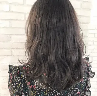 セミロング 伊 杏のヘアスタイル