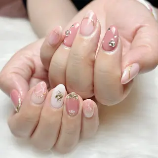 ミディアム Conjunim MAMI🎀✨のネイルデザイン