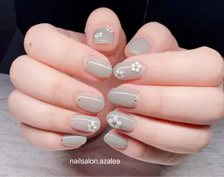 ネイル R inのネイルデザイン