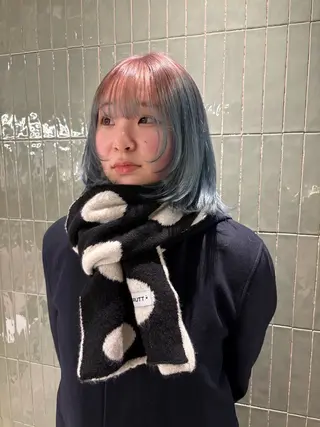 ミディアム カラー リカ/ハイトーン ・オリーブ🍀のヘアスタイル