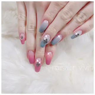 ネイル ＶＩＶＩ nailsalonのネイルデザイン