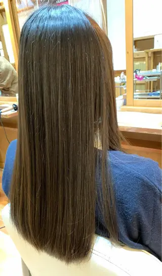 ロング 岩井 佑城のヘアスタイル