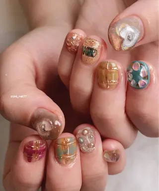 ネイル JINI NAIL所属・ジニ ネイルのネイルデザイン