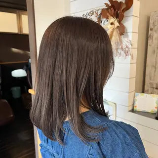 カラー Dia ‎ アキヨシ ミユのヘアスタイル