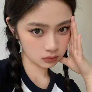 HOME所属・MA ORIの眉毛・アイブロウイメージ