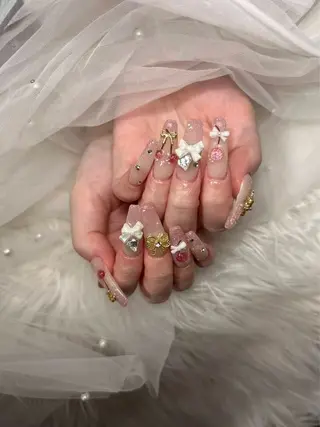 ネイル 🌈 Laule'aのネイルデザイン