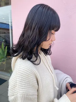 ミディアム カラー あいさ🤍ムラ無しカ ラー🤍のヘアスタイル