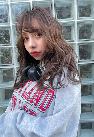 ロング カラー 安藤 佑衣のヘアスタイル