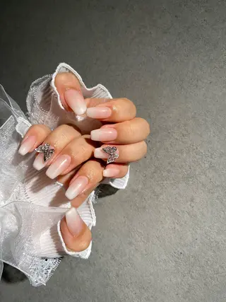 ネイル I-nailロング /ワンホン/キラキラのネイルデザイン