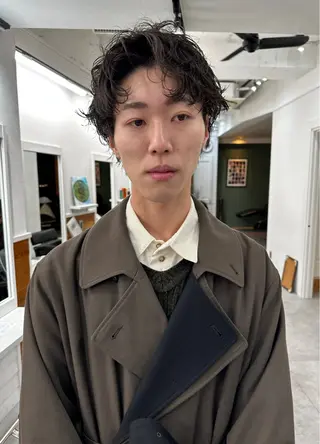 ショート パーマ メンズ グランジヘア 無造作ヘアHYUGAのヘアスタイル