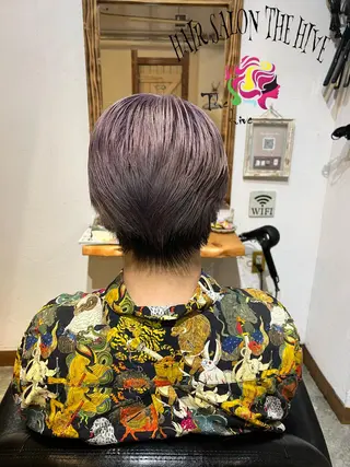 ショート カラー Hair salon The  hiveのヘアスタイル
