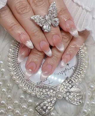 ネイル She   Nail所属・ISA_ BELLAのネイルデザイン