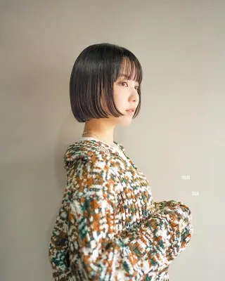 ミディアム カラー THE DAY所属・AKI HASHIMOTOのヘアスタイル