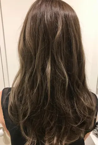 セミロング 渋谷ハイトーン/ デザインカラー阿部のヘアスタイル