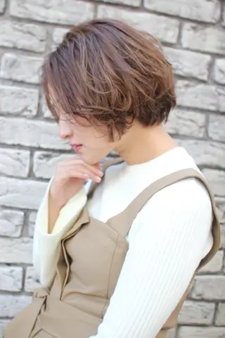 ショート カラー 羽田 ひろむのヘアスタイル