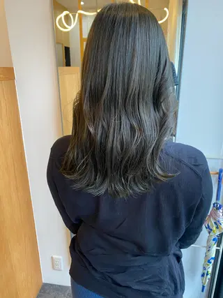 ロング カラー 艶髪🌟髪質改善✨ Zinaヤマダ チサのヘアスタイル