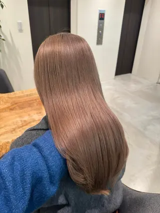 ロング i.GINZA所属・ハイトーン/透明感 カラー/レイヤーのヘアスタイル