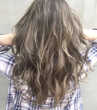 セミロング カラー Ways TOKYO所属・北間 寛哉のヘアスタイル