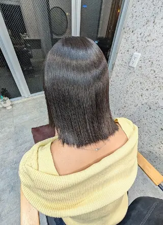 ショート パーマ mood 髪質改善 ダブルカラーのヘアスタイル