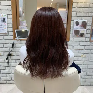ミディアム カラー 宮本 季奈のヘアスタイル