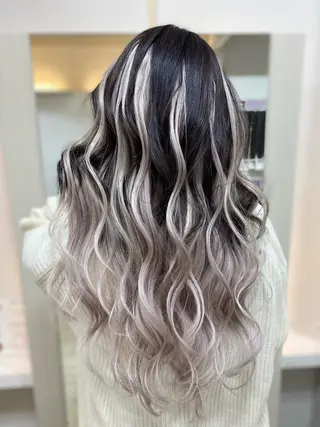 セミロング カラー ヘアアレンジ メンズ キッズ ネイル マツエク・マツパ アイブロウ 🌟ブリーチ特化型 ハイトーンカラー🌟のヘアスタイル