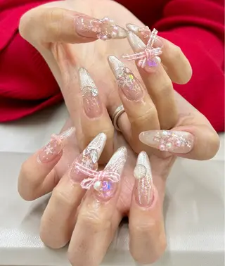 ネイル AngelChris ビューティーサロンのネイルデザイン